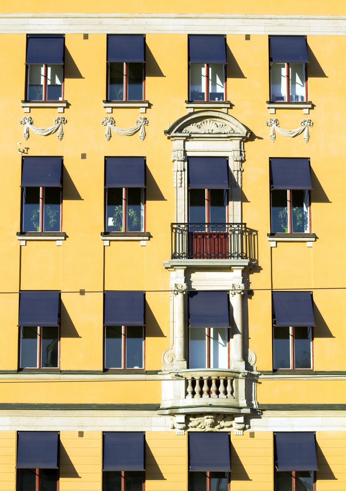 Izbira tende za balkon ni enostavna